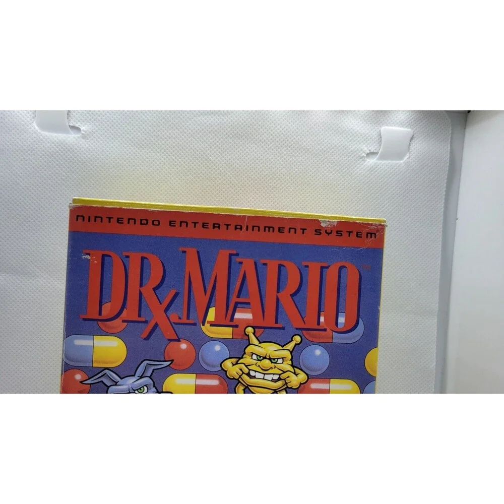 Dr. Mario (Nintendo NES, 1990) - Complete w/ Box & Manual